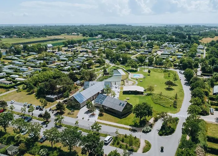 De Klepperstee Кемпинг Ауддорп